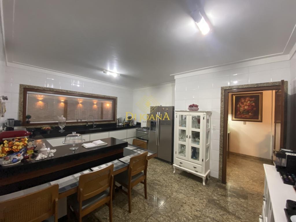 Casa, Ingá Alto, 3 Quartos, 4 Vagas, 3 Suítes