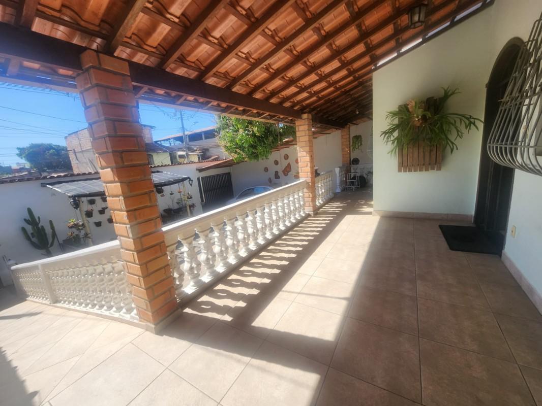 Casa, Coqueiros, 4 Quartos, 6 Vagas, 2 Suítes