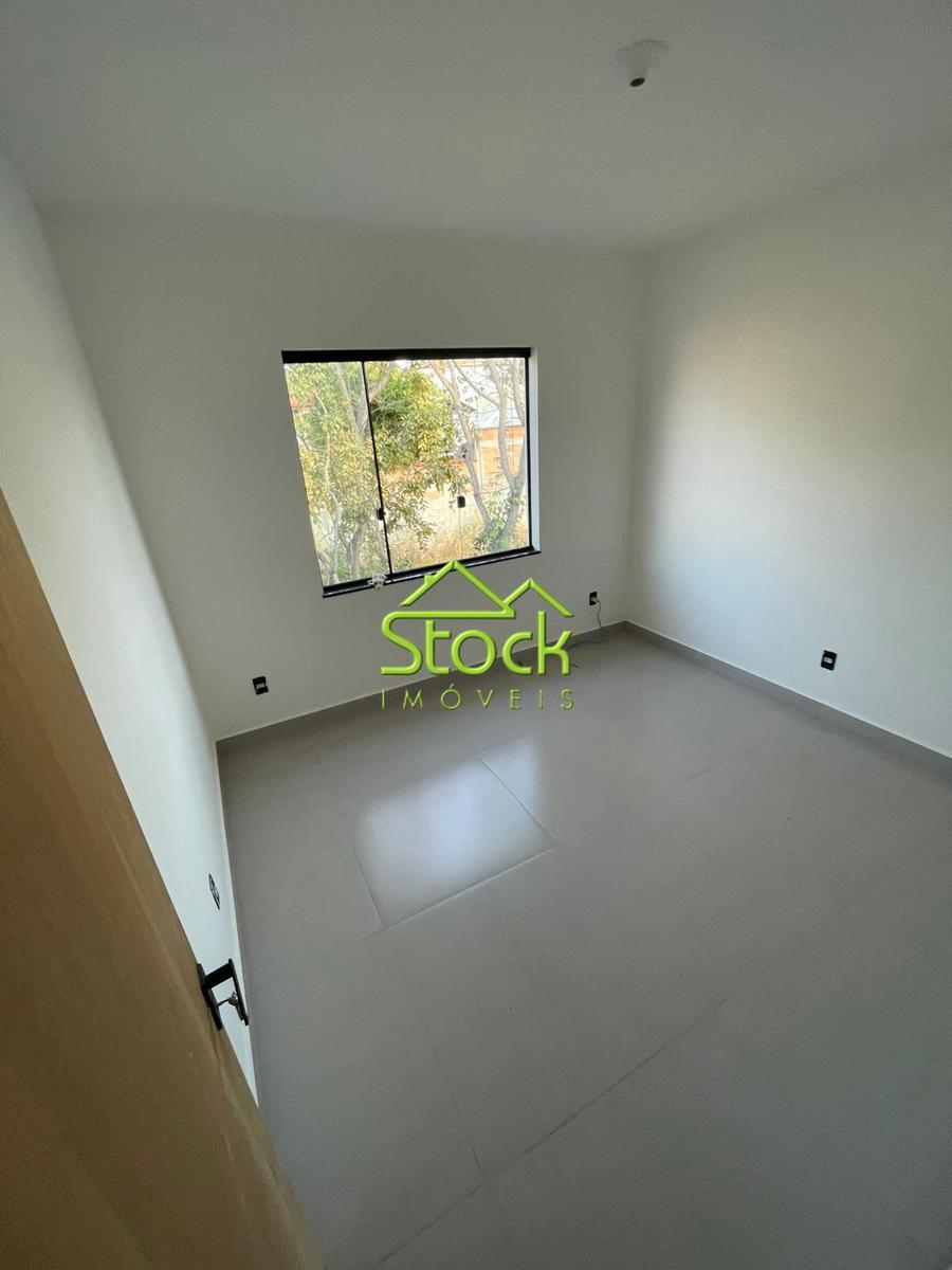 Casa, Jardim Imperial, 3 Quartos, 2 Vagas, 1 Suíte