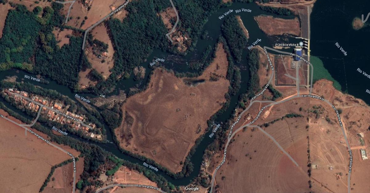 Lote, Centro, 1 Quarto, 1 Vaga