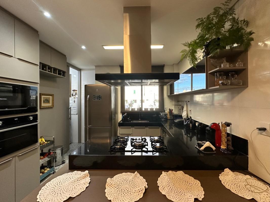 Cobertura, Itapoã, 4 Quartos, 8 Vagas, 2 Suítes