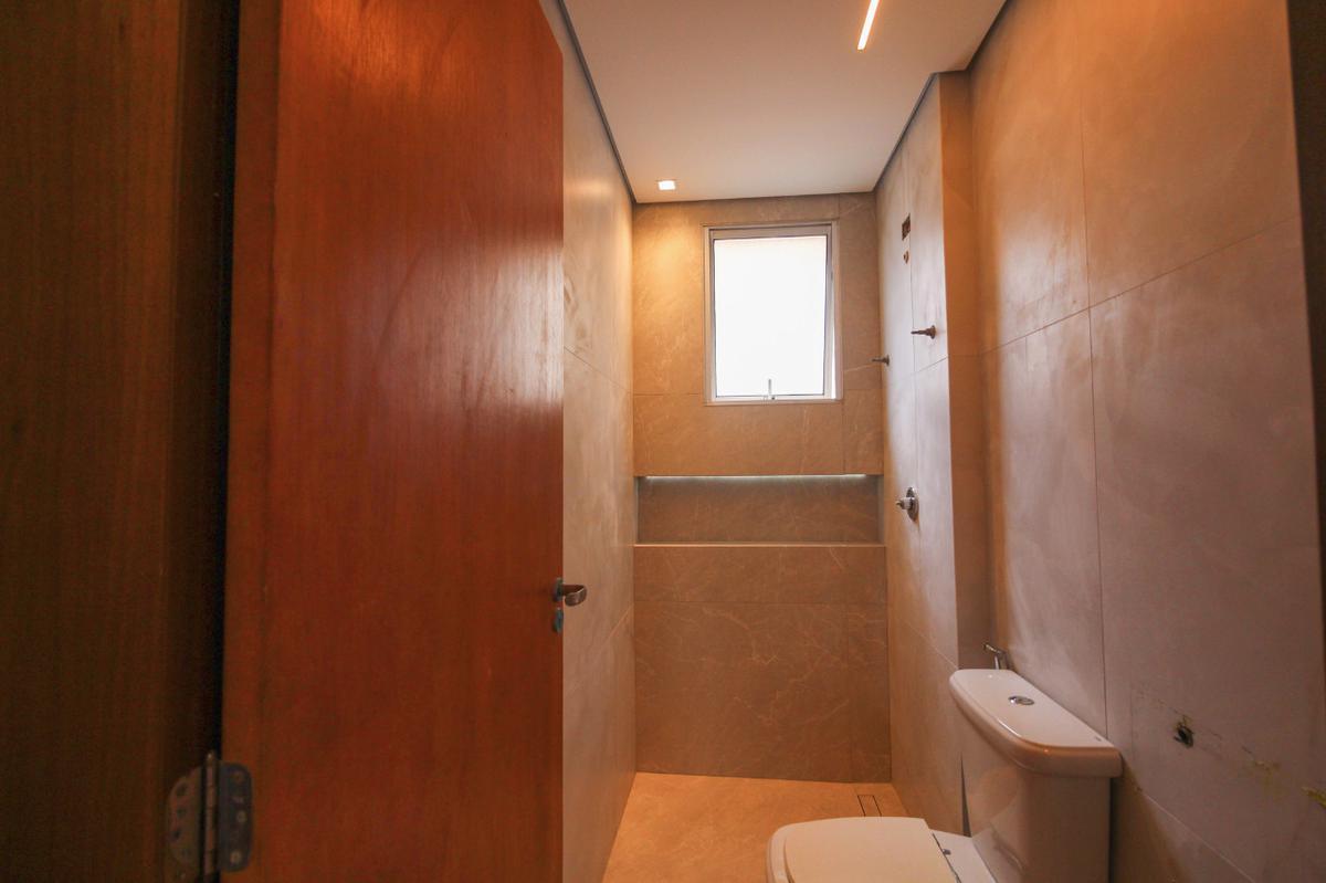 Apartamento, Sagrada Família, 3 Quartos, 2 Vagas, 1 Suíte
