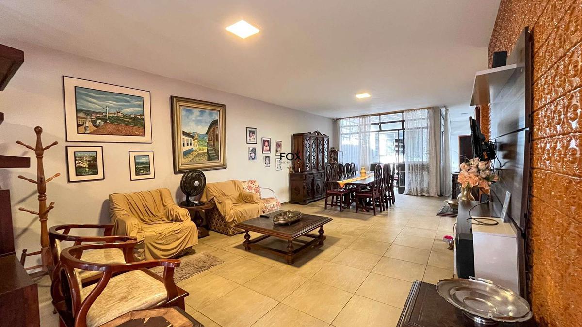 Casa, Serra, 7 Quartos, 8 Vagas, 2 Suítes