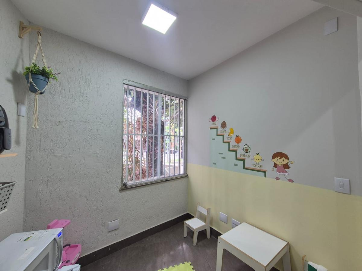 Casa, Funcionários, 5 Quartos, 2 Vagas, 1 Suíte