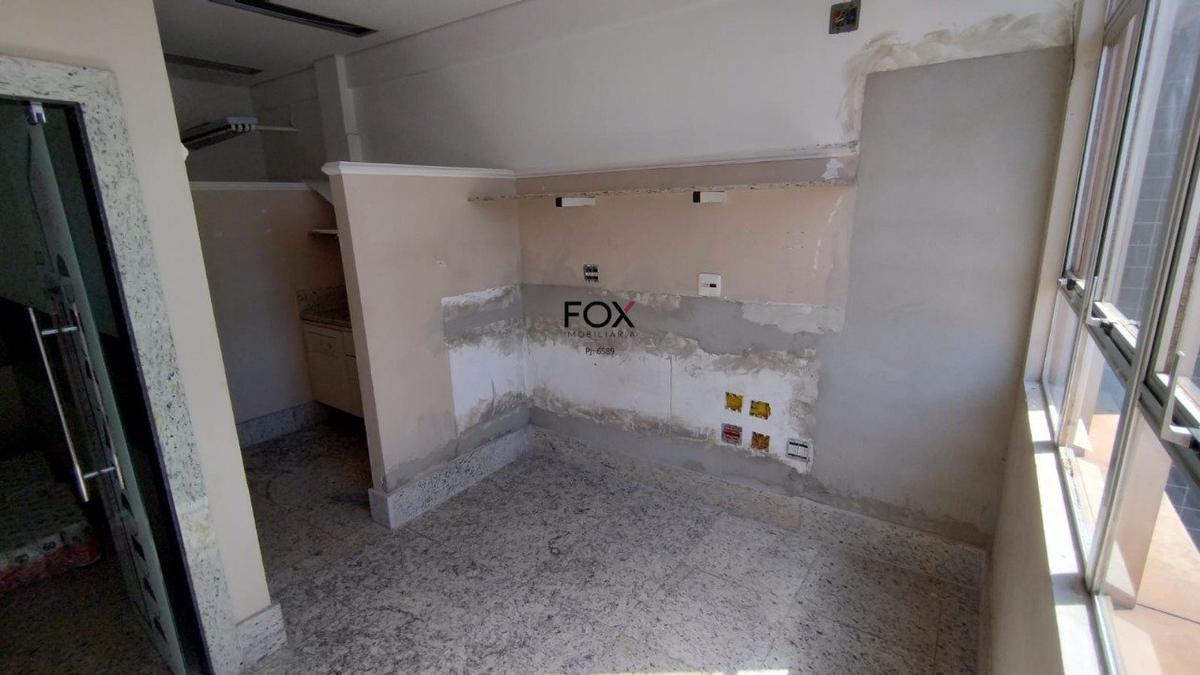 Sala, Barreiro, 0 Quarto, 0 Vaga