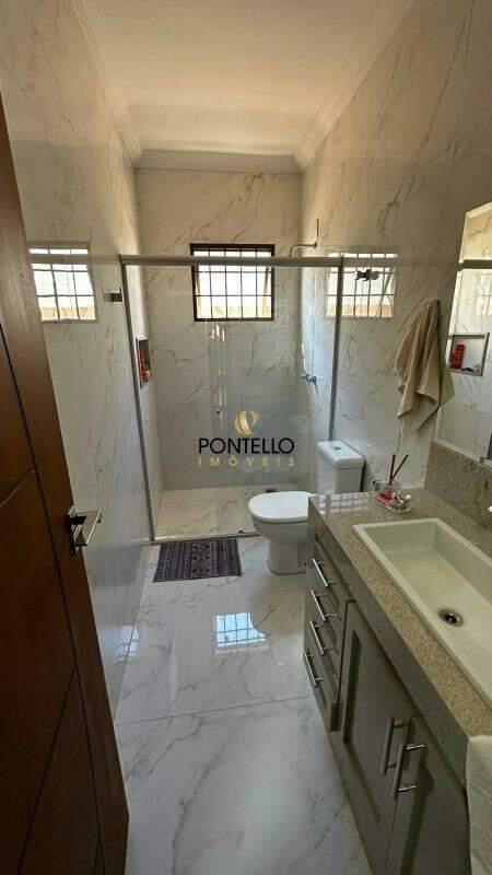 Casa, Nossa Senhora do Carmo, 3 Quartos, 2 Vagas, 1 Suíte