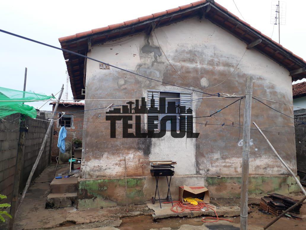 Casa, Centro, 2 Quartos, 0 Vaga
