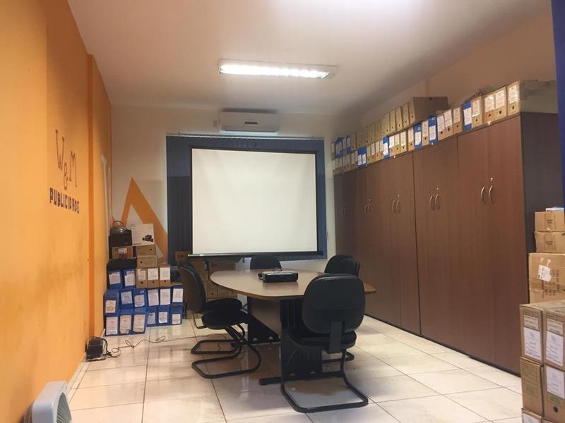 Sala, Centro