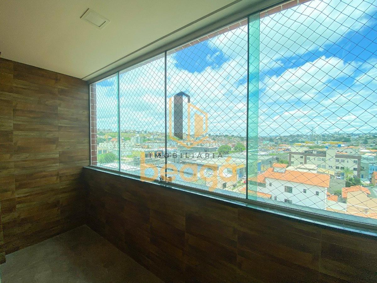 Cobertura, Arvoredo, 3 Quartos, 2 Vagas, 1 Suíte