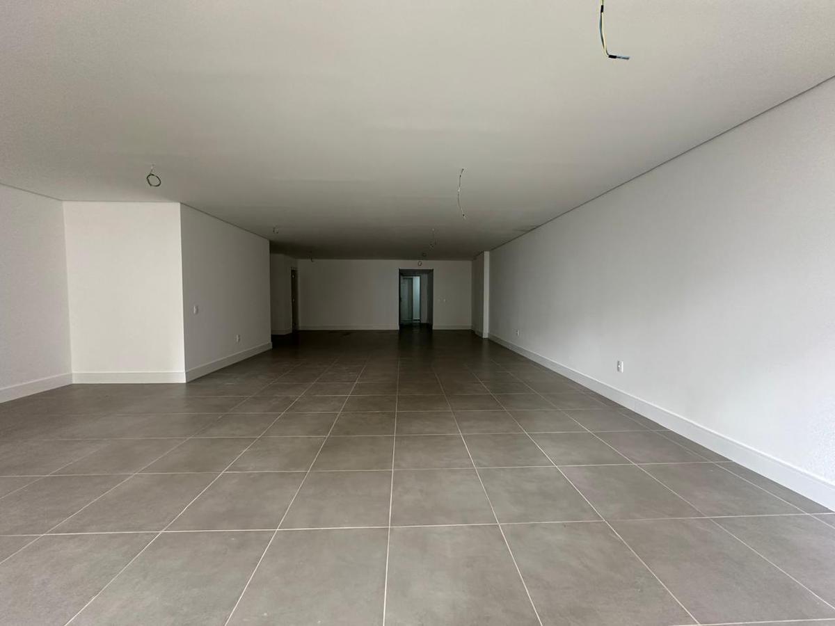 Sala, Lourdes, 1 Quarto, 0 Vaga