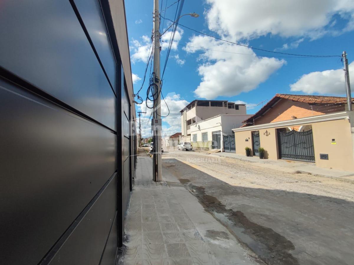 Apartamento, Centro, 2 Quartos, 0 Vaga, 1 Suíte