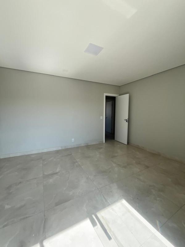 Casa, Monte Verde, 3 Quartos, 2 Vagas, 1 Suíte