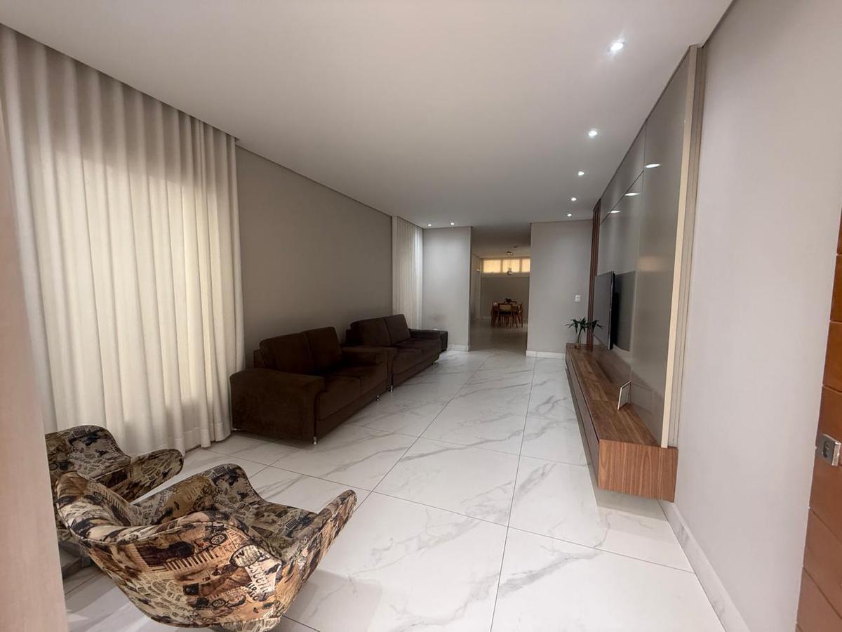 Casa, Cachoeirinha, 3 Quartos, 2 Vagas