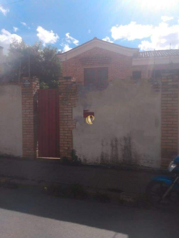 Casa, Centro, 3 Quartos, 5 Vagas, 1 Suíte