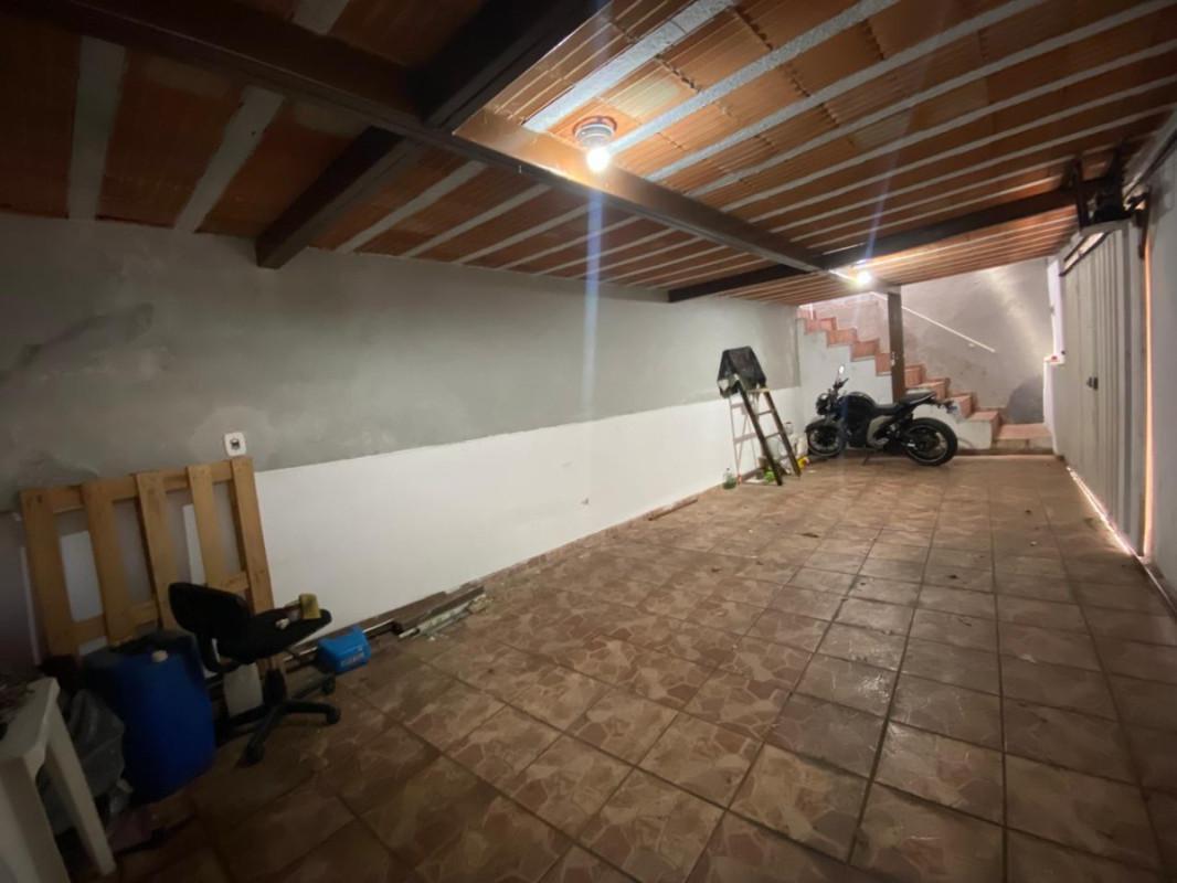 Casa, Estrela do Oriente, 3 Quartos, 2 Vagas, 1 Suíte