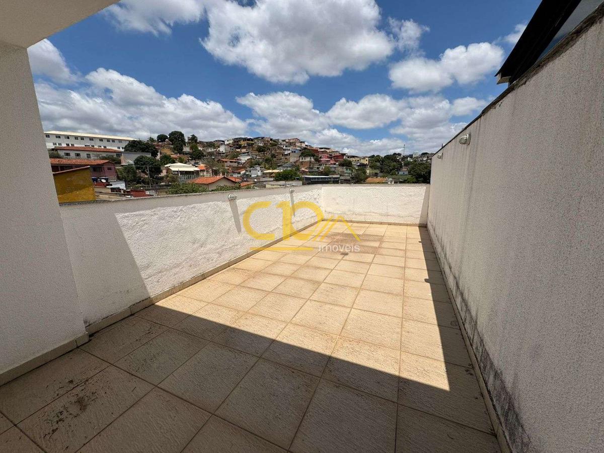 Cobertura, Concórdia, 2 Quartos, 2 Vagas, 1 Suíte
