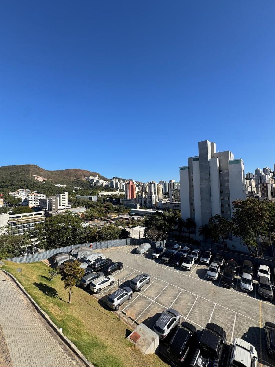 Andar, Estoril, 0 Quarto, 2 Vagas
