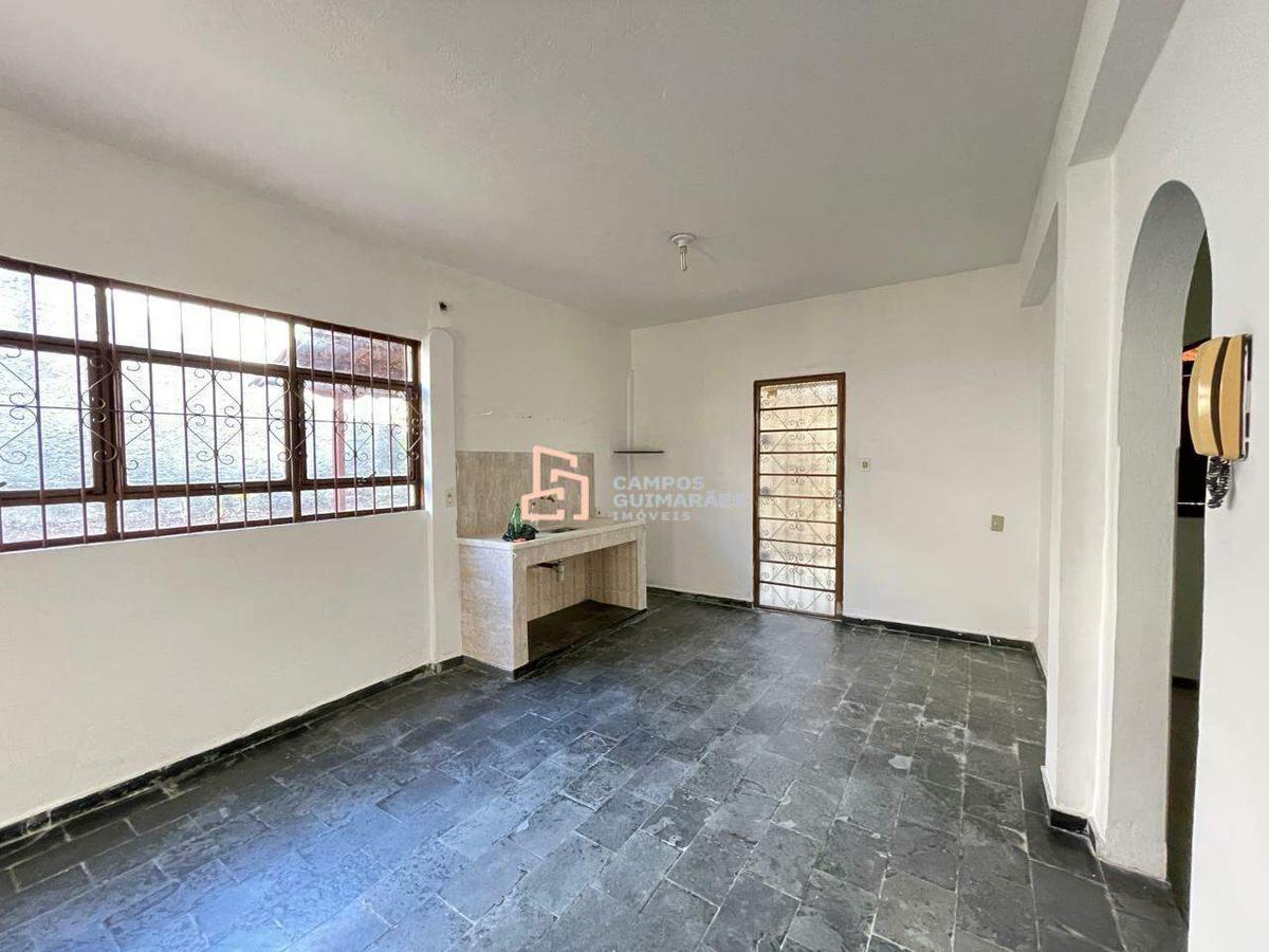 Casa, São Salvador, 2 Quartos, 4 Vagas, 1 Suíte