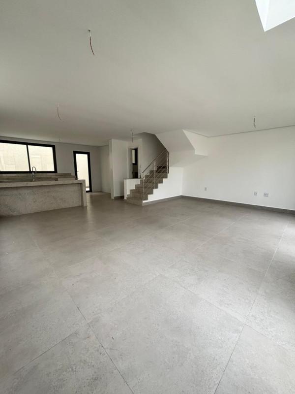 Casa, Planalto, 3 Quartos, 3 Vagas, 2 Suítes