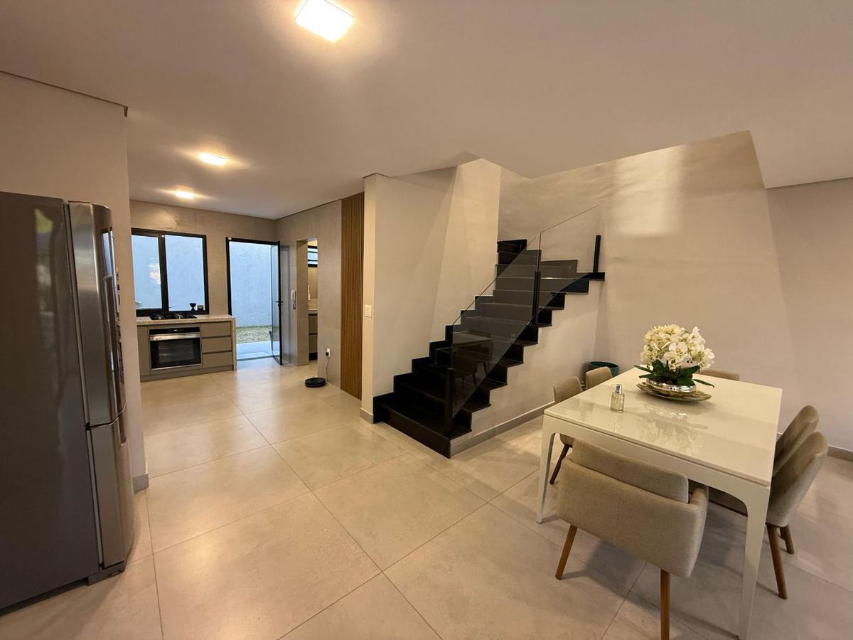 Casa, Trevo, 3 Quartos, 2 Vagas, 3 Suítes