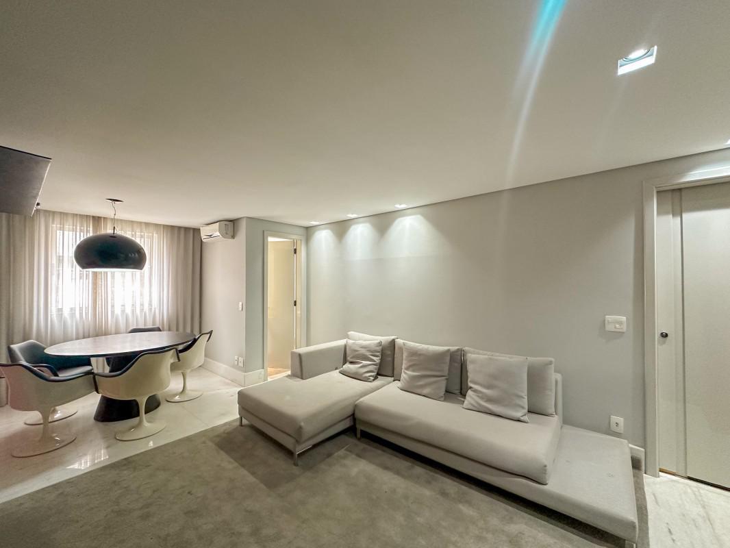 Cobertura, Funcionários, 2 Quartos, 2 Vagas, 2 Suítes