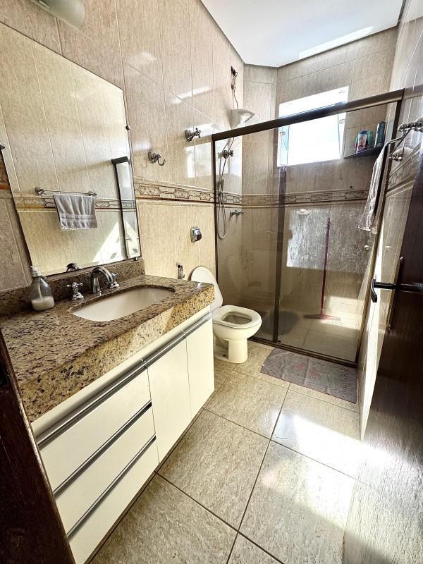 Casa, Parque Xangri-lá, 4 Quartos, 8 Vagas, 2 Suítes