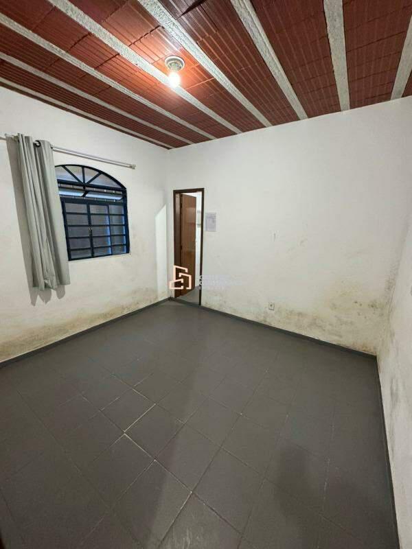 Casa, Jardim Canadá, 3 Quartos, 2 Vagas, 1 Suíte