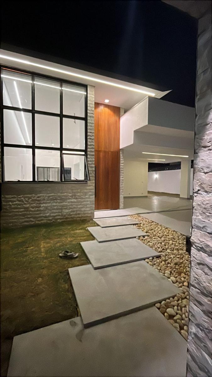 Casa, Joá, 3 Quartos, 4 Vagas, 3 Suítes