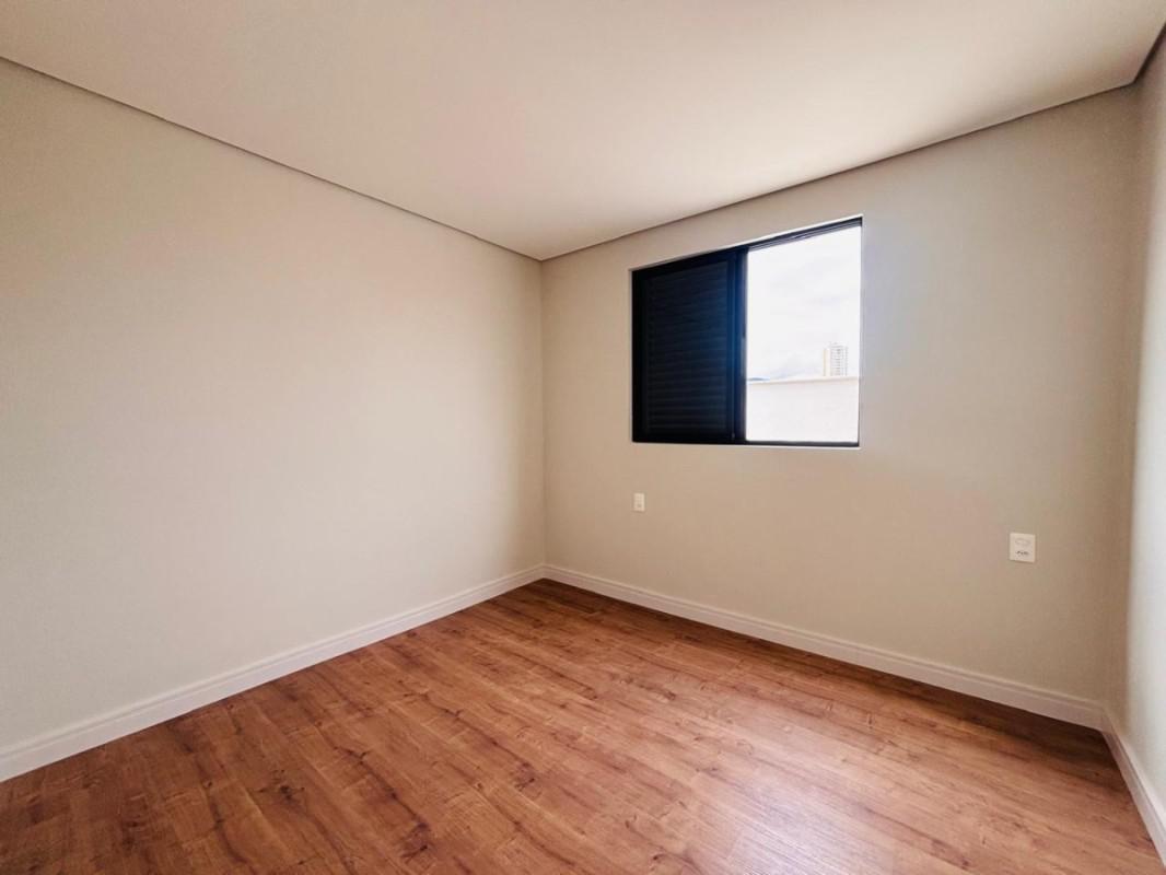 Apartamento, Sagrada Família, 1 Quarto, 1 Vaga