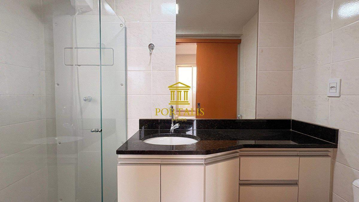 Apartamento, Sagrada Família, 3 Quartos, 2 Vagas, 1 Suíte
