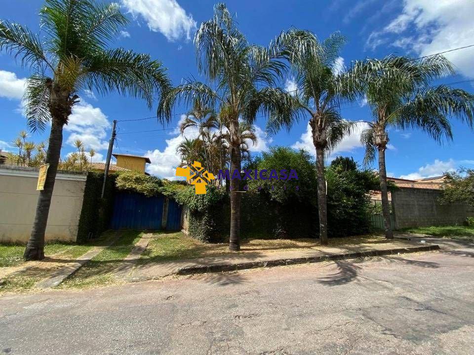 Casa, Trevo, 3 Quartos, 6 Vagas, 1 Suíte