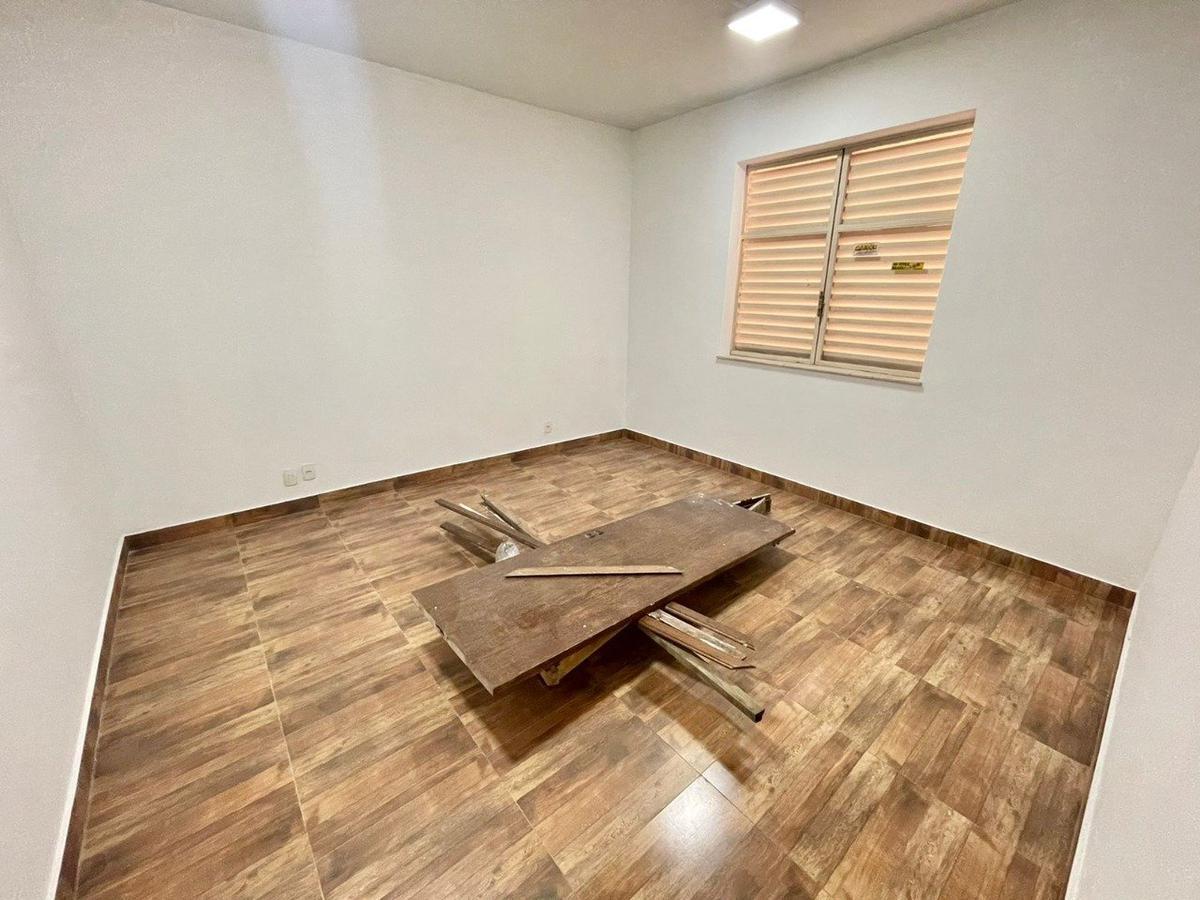 Casa Comercial, São José, 3 Quartos, 6 Vagas, 1 Suíte