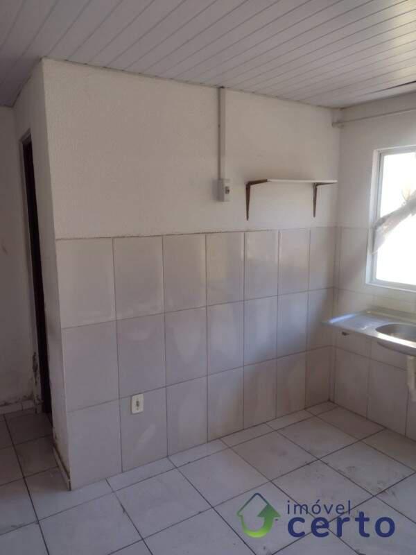 Casa, Santa Terezinha, 1 Quarto, 0 Vaga