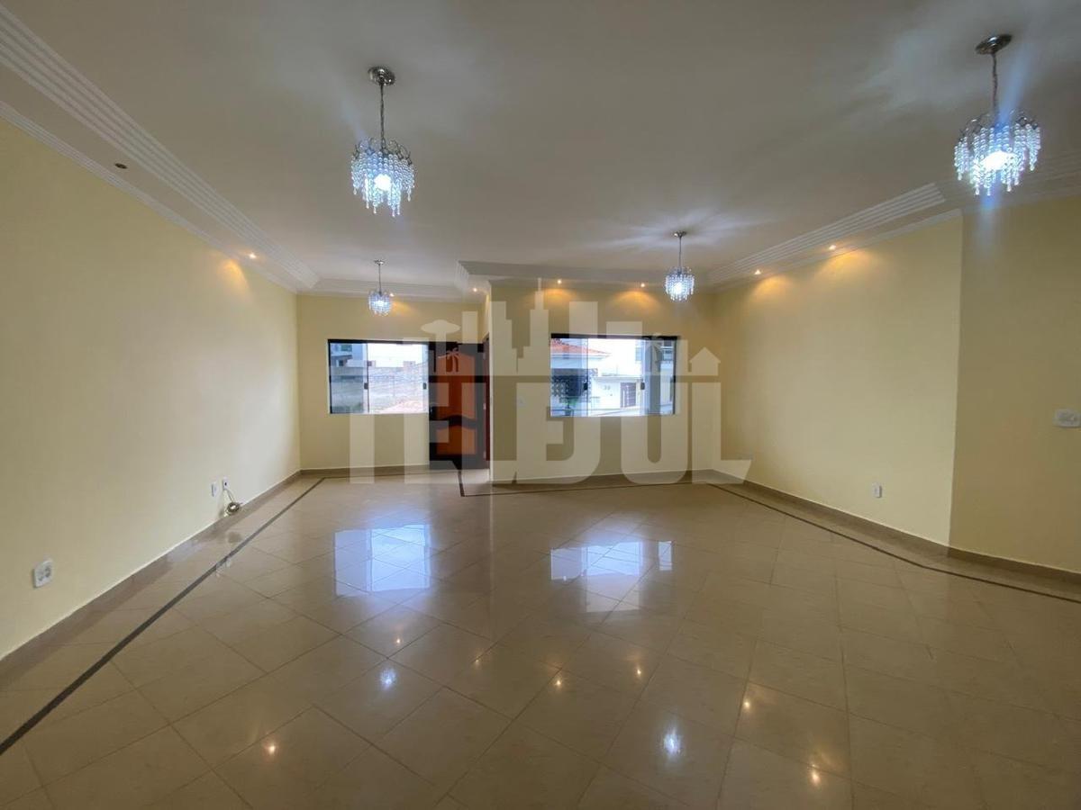 Casa, Vila Verde, 3 Quartos, 8 Vagas, 1 Suíte