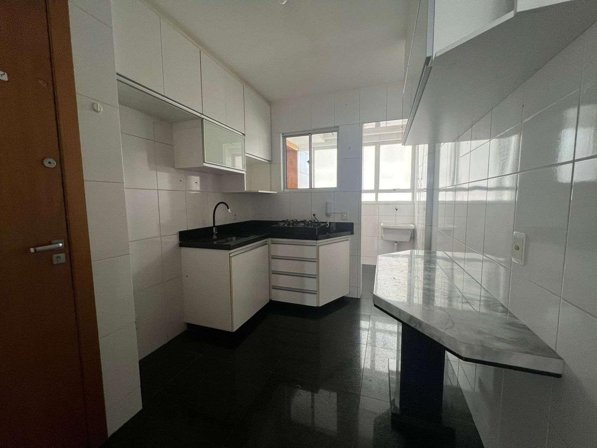 Apartamento, Sagrada Família, 3 Quartos, 2 Vagas, 1 Suíte