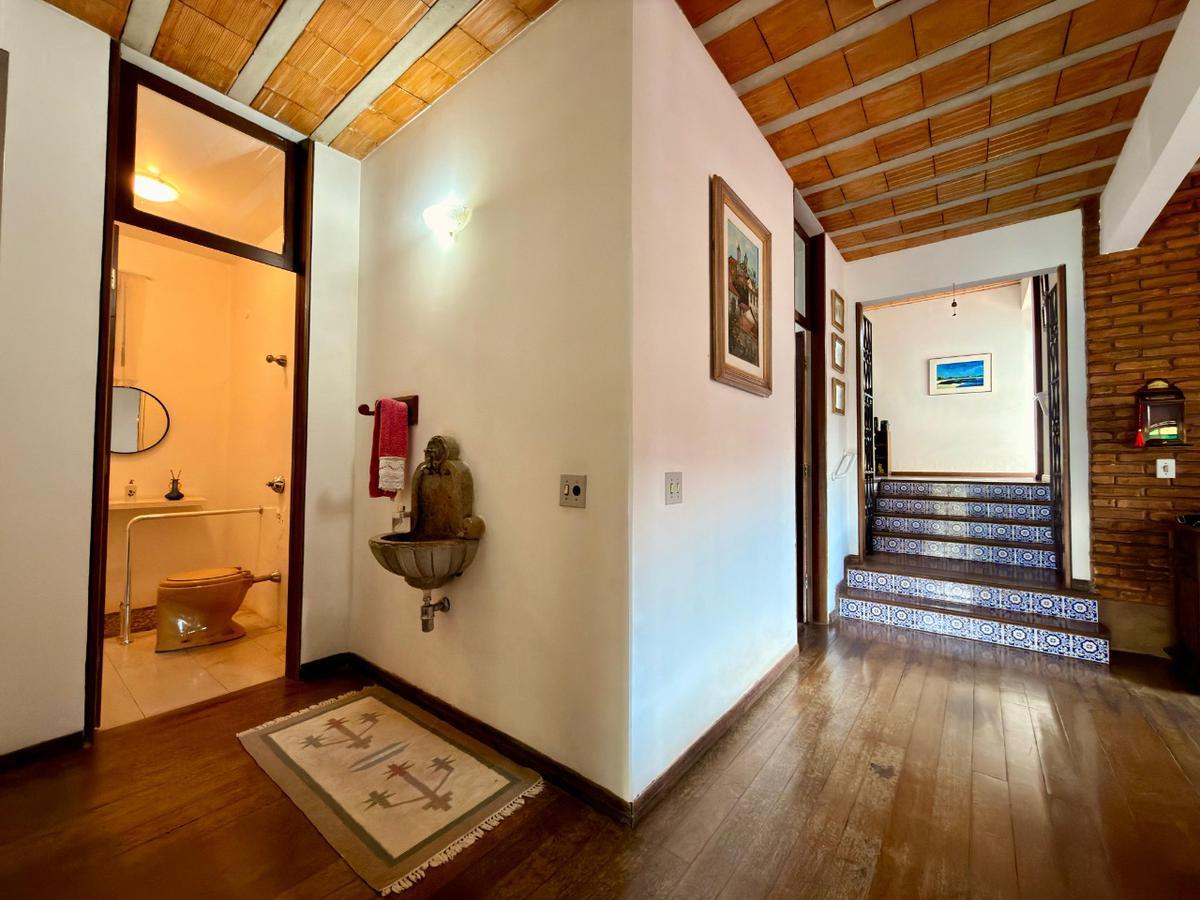 Casa, Bandeirantes (pampulha), 5 Quartos, 8 Vagas, 3 Suítes