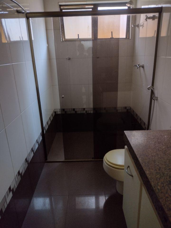 Casa, Europa, 3 Quartos, 8 Vagas, 1 Suíte