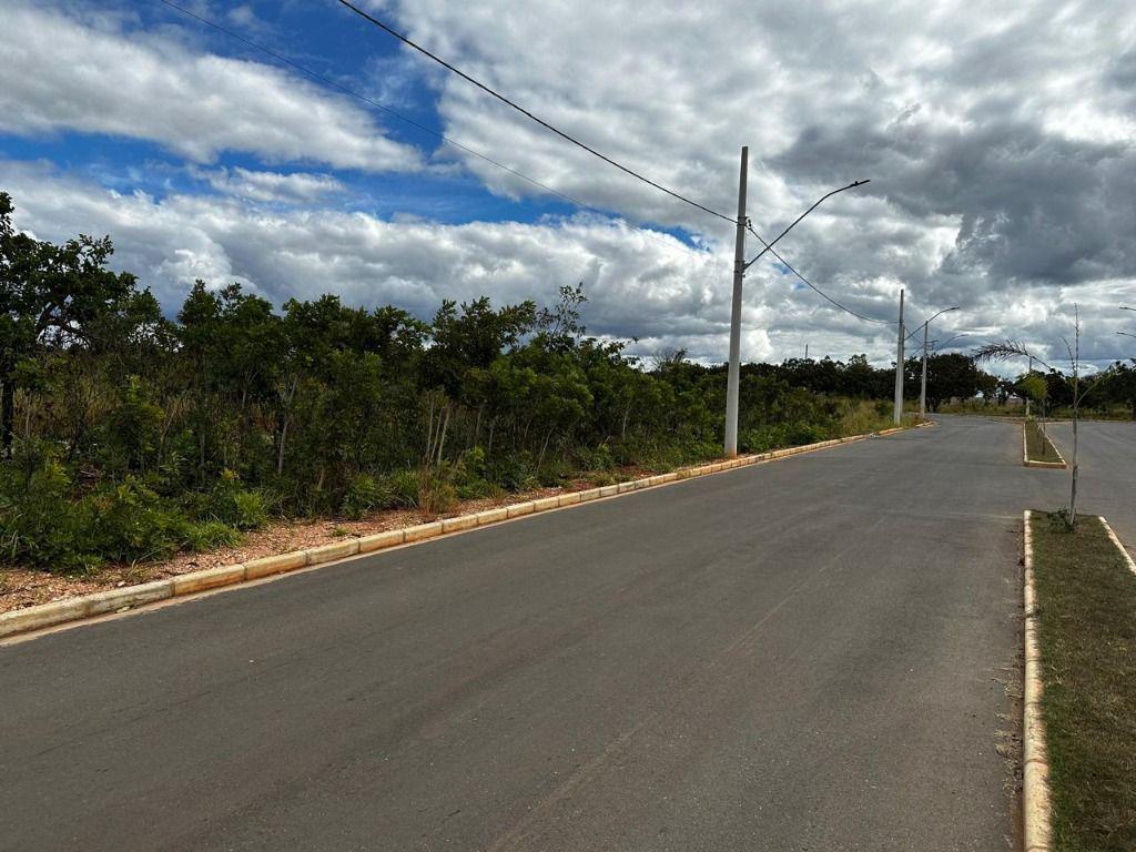 Lote, Centro, 0 Quarto, 0 Vaga