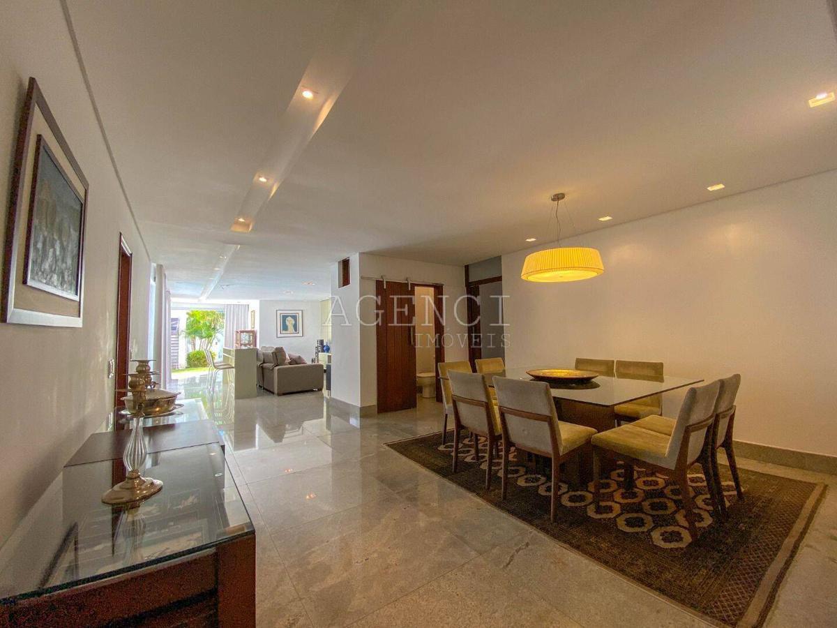Casa, Bandeirantes (pampulha), 5 Quartos, 0 Vaga, 5 Suítes