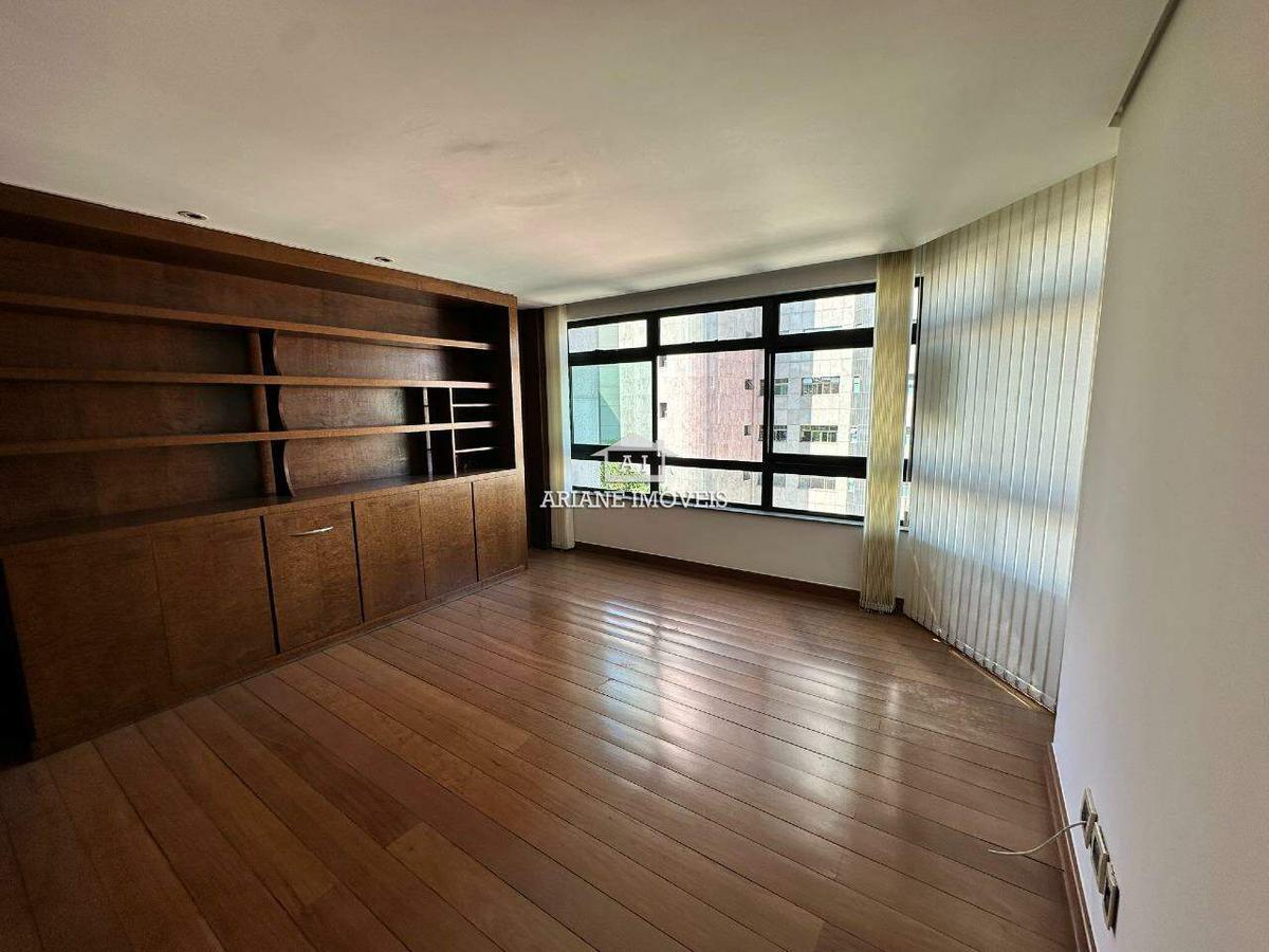 Apartamento, Serra, 4 Quartos, 5 Vagas, 2 Suítes