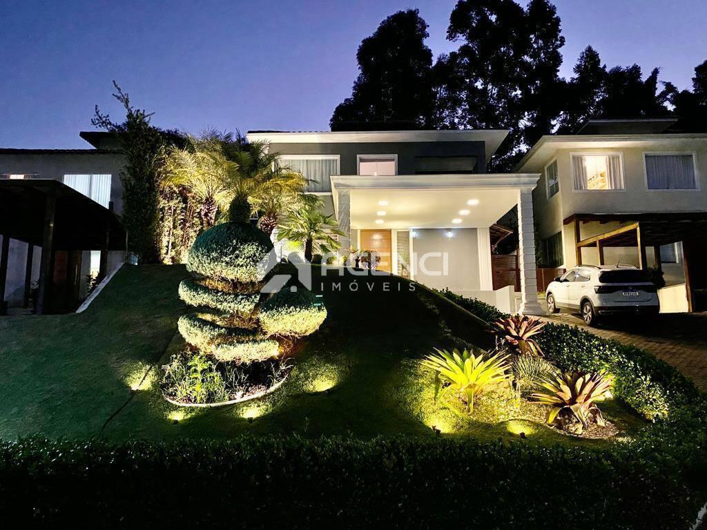 Casa, Trevo, 4 Quartos, 0 Vaga, 3 Suítes