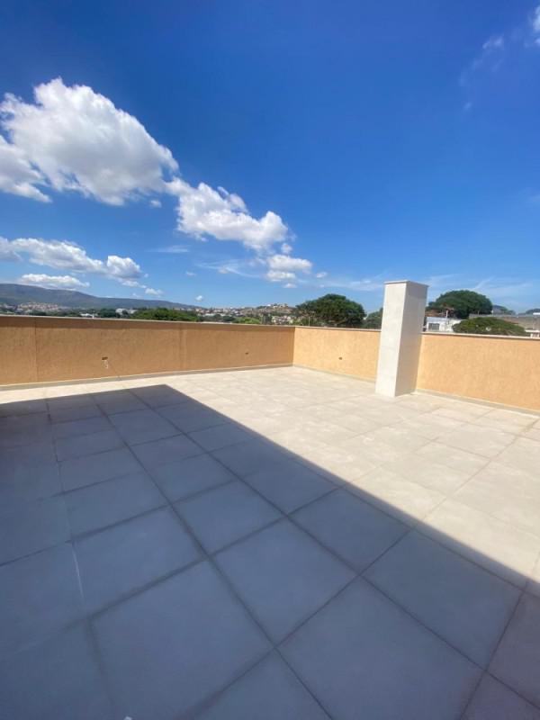 Cobertura, Tirol (barreiro), 3 Quartos, 2 Vagas, 1 Suíte