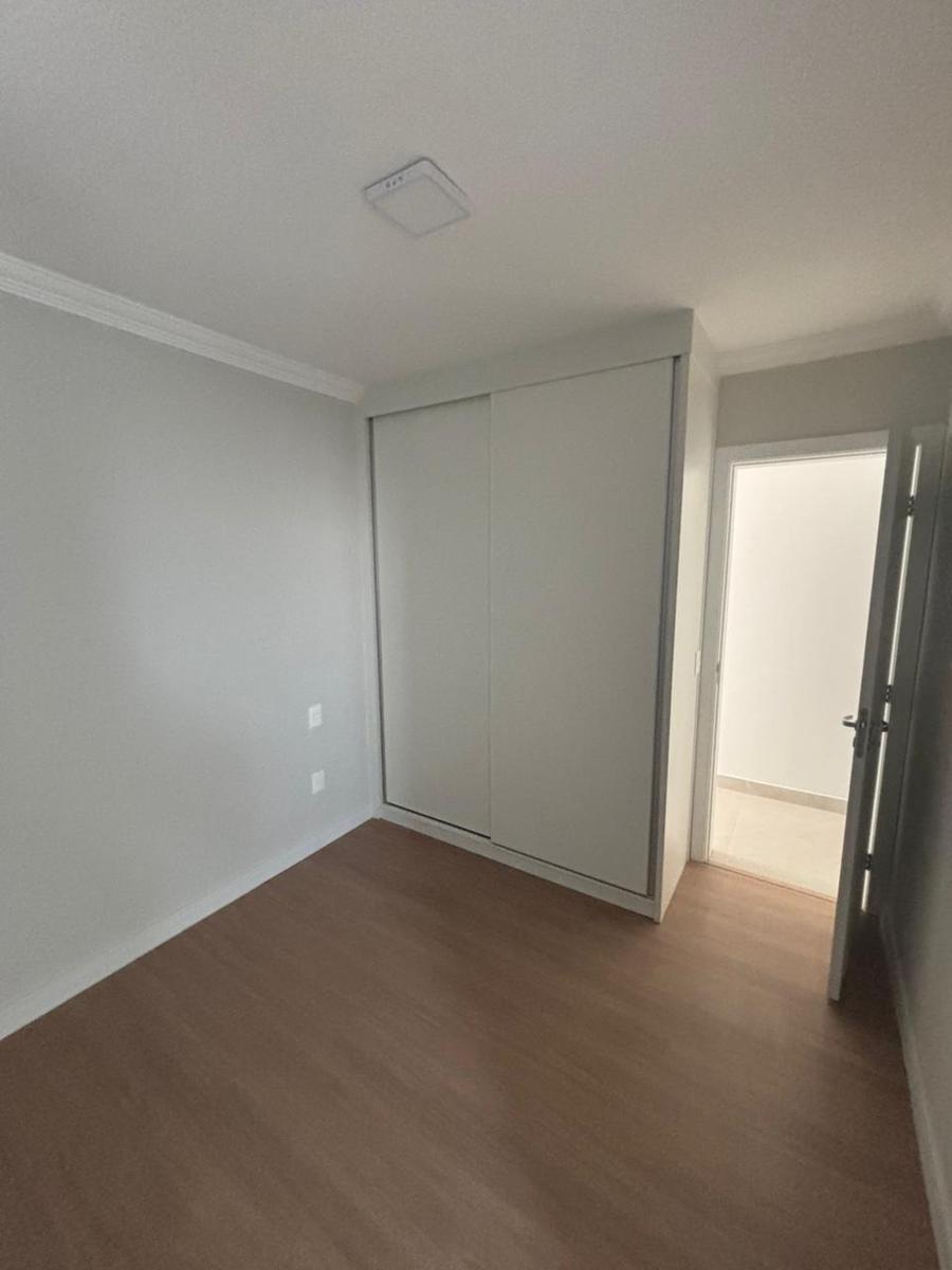 Apartamento, Sagrada Família, 2 Quartos, 2 Vagas