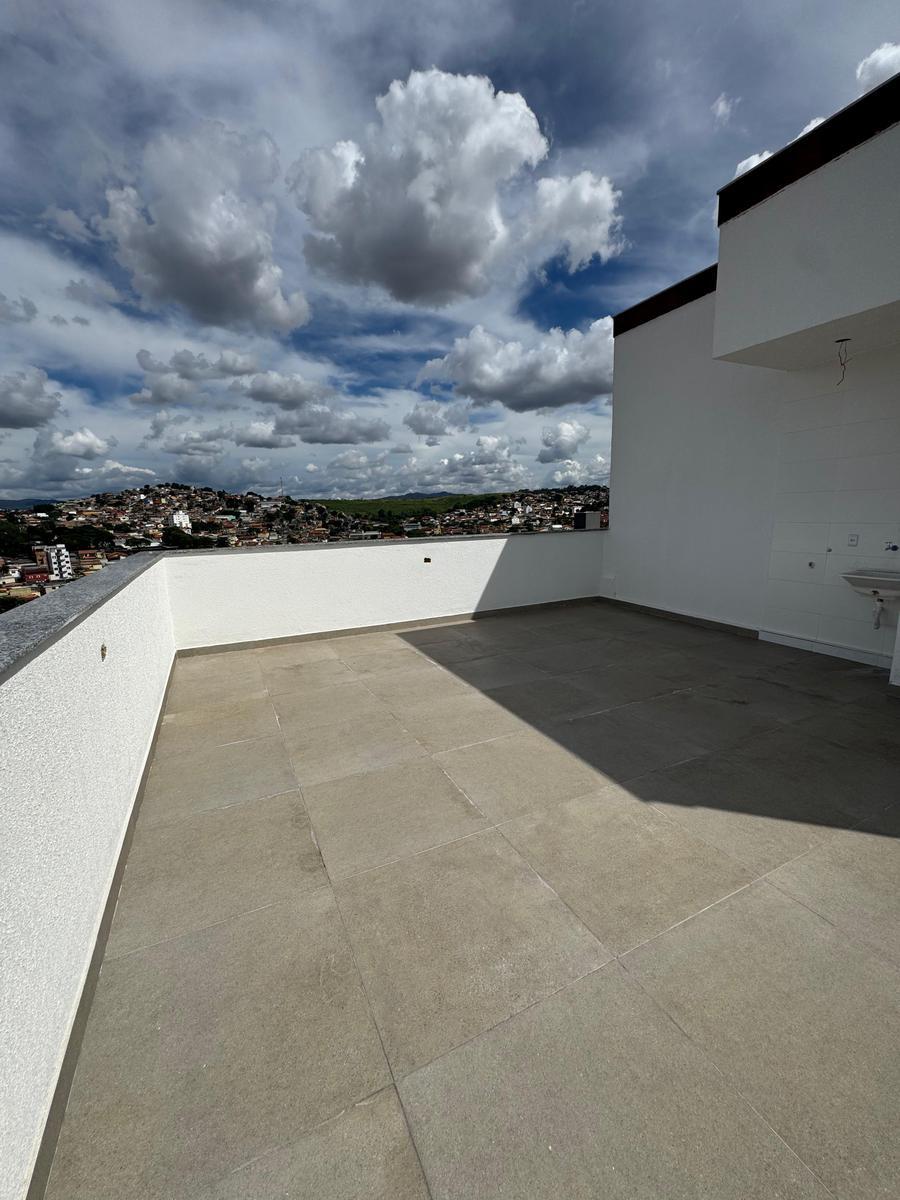 Cobertura, Coqueiros, 2 Quartos, 1 Vaga, 1 Suíte