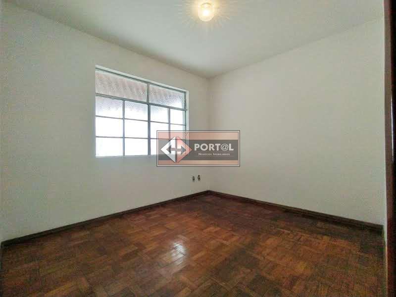 Casa, Parque São Pedro (venda Nova), 3 Quartos, 8 Vagas