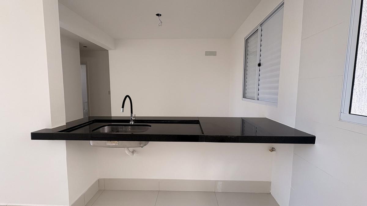 Apartamento, Vila Paris, 2 Quartos, 2 Vagas, 1 Suíte