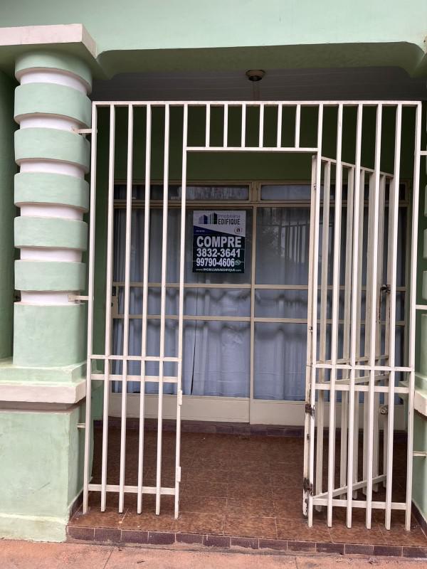 Casa, Centro, 4 Quartos, 0 Vaga