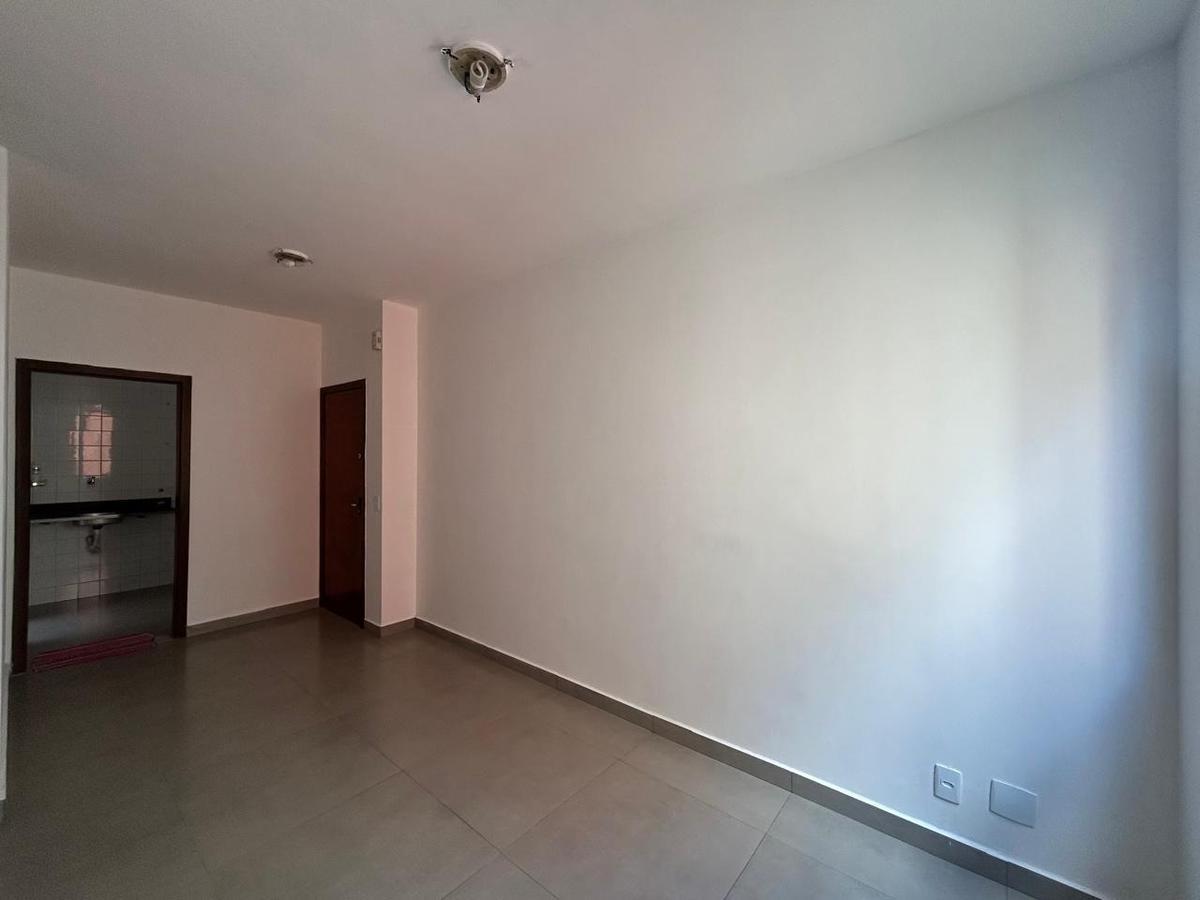 Apartamento, Centro, 2 Quartos, 1 Vaga