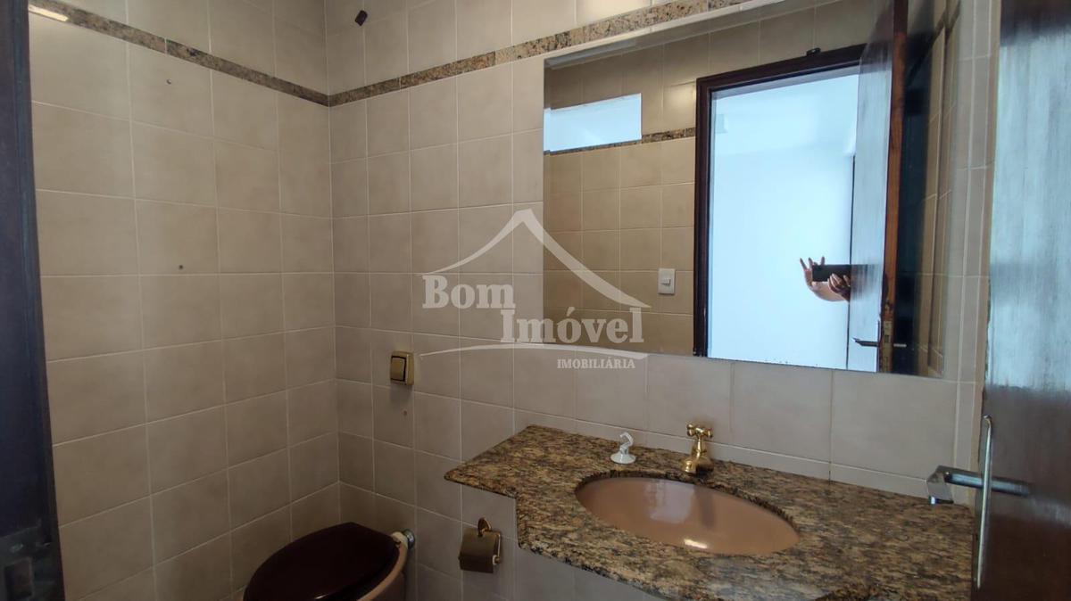 Casa, Centro, 3 Quartos, 4 Vagas, 3 Suítes