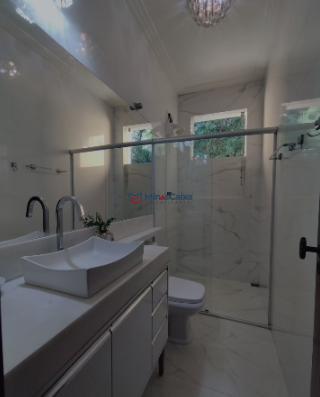 Casa, Funcionários, 5 Quartos, 5 Vagas, 2 Suítes